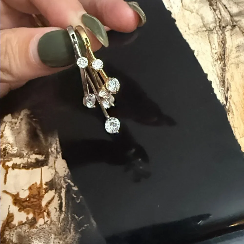 BRAND NEW Mismatched 1 Gold & 1 Silver Drop Earring with 3 CZ Stones